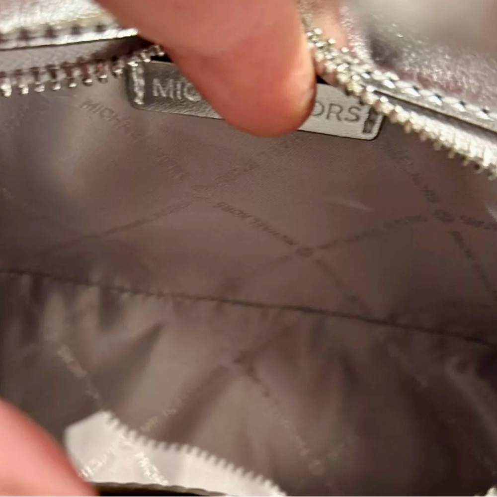 NWT Michael Kors Beautiful Shimmering Carmen Small Metallic Shoulder Bag - Picture 7 of 11
